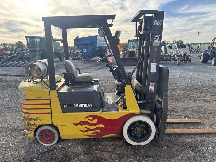 caterpillar-60-image-4