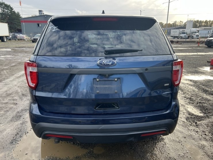 2017-ford-explorer-image-5