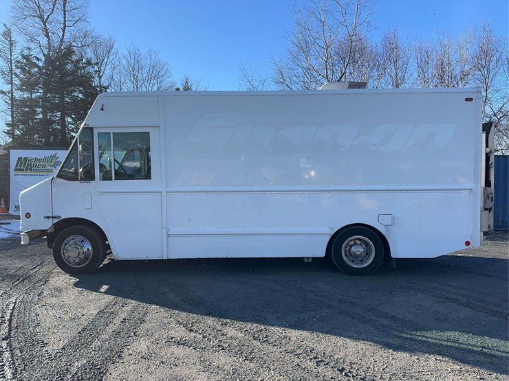 2008-freightliner-mt45-image-8