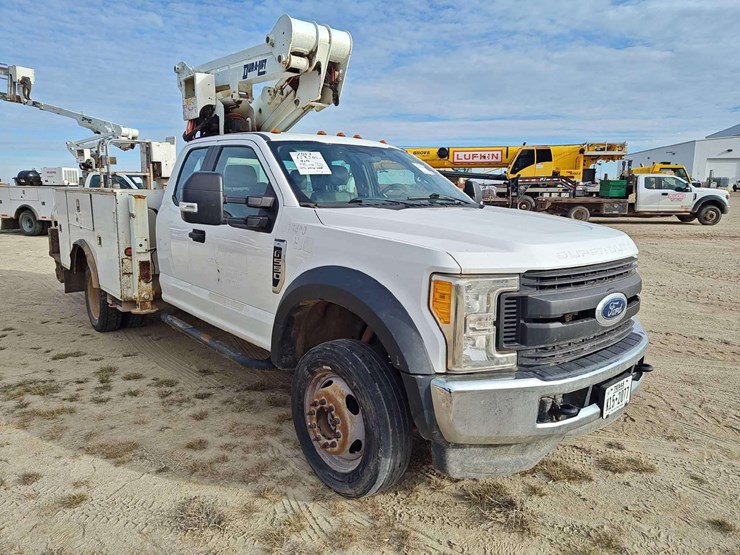 2017-ford-f550-image-6