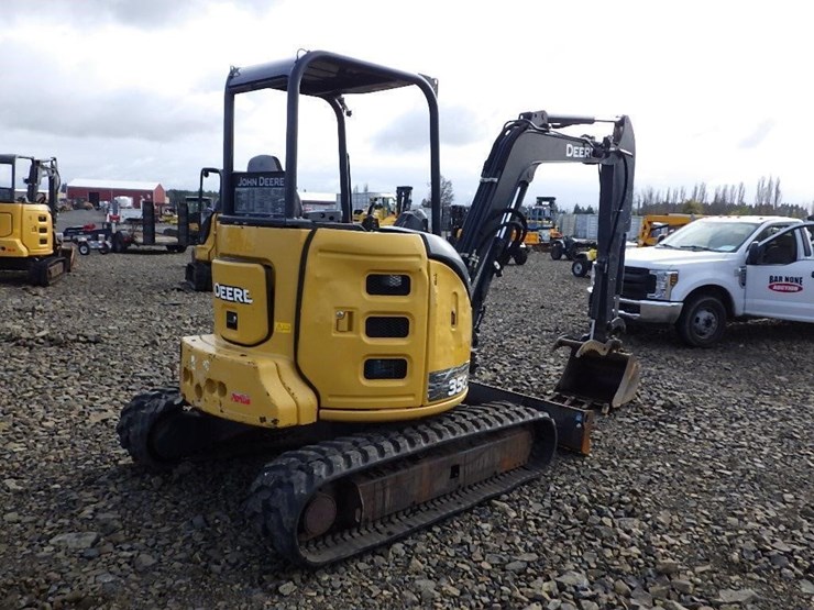 2019-deere-35g-image-4