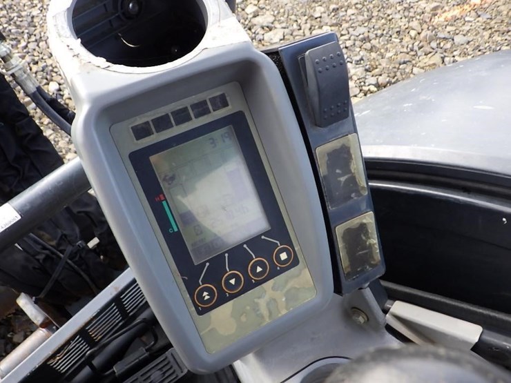 2019-deere-35g-image-26