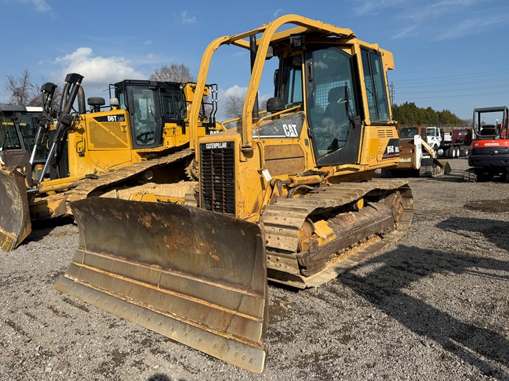 caterpillar-d5g-xl-image-1