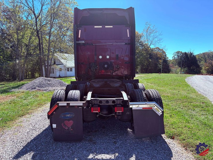 2017-international-prostar-image-4