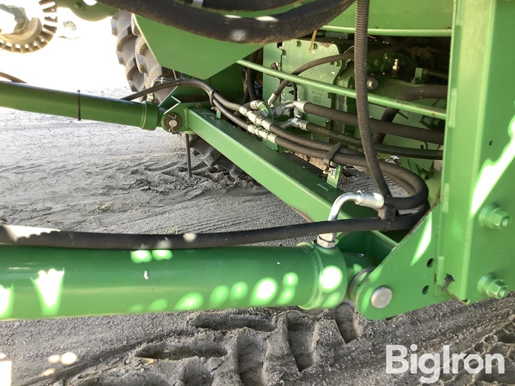 2012-john-deere-s670-image-16