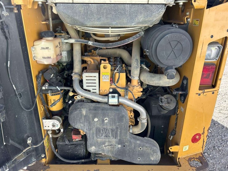 2020-caterpillar-259d3-image-8