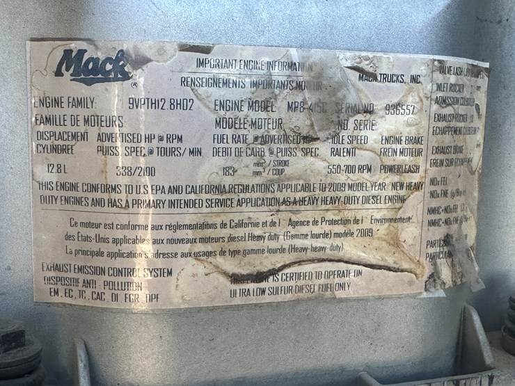 #33701-•-2011-mack-cxu-sleeper-truck-tractor-1m1aw09y4bm013132-image-63