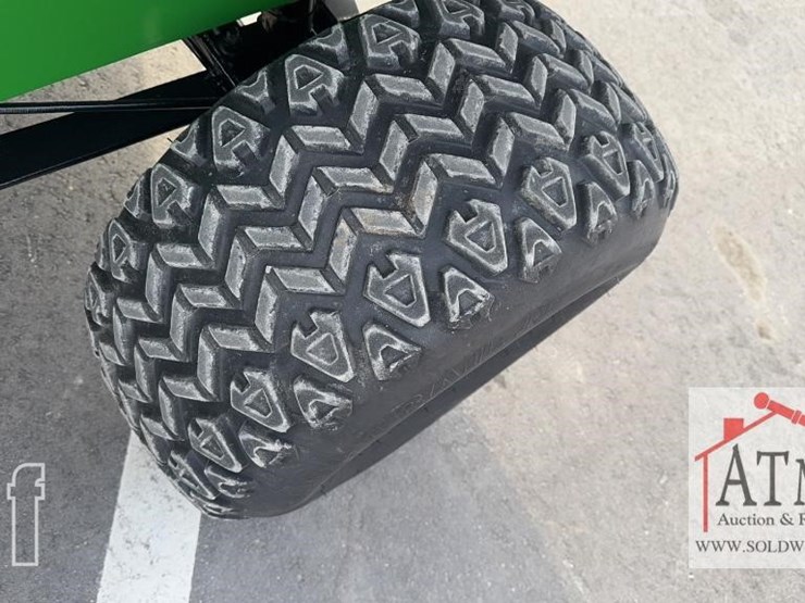 john-deere-gator-image-9