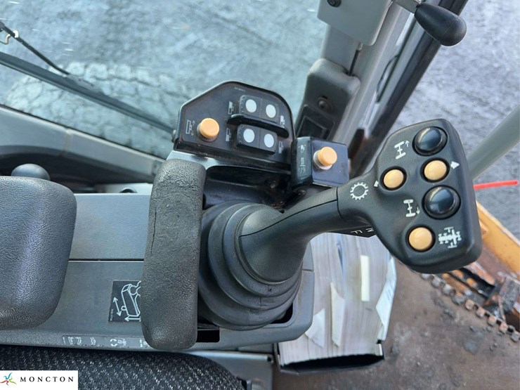 2011-caterpillar-140m-image-26