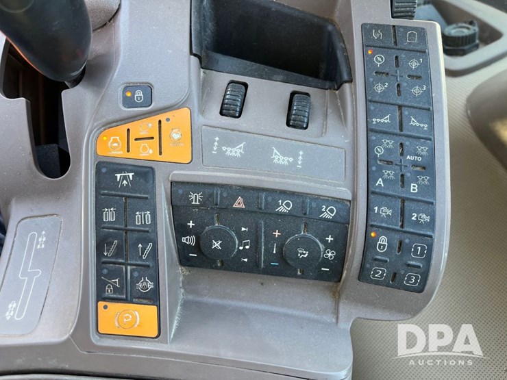 2019-john-deere-r4038-image-74