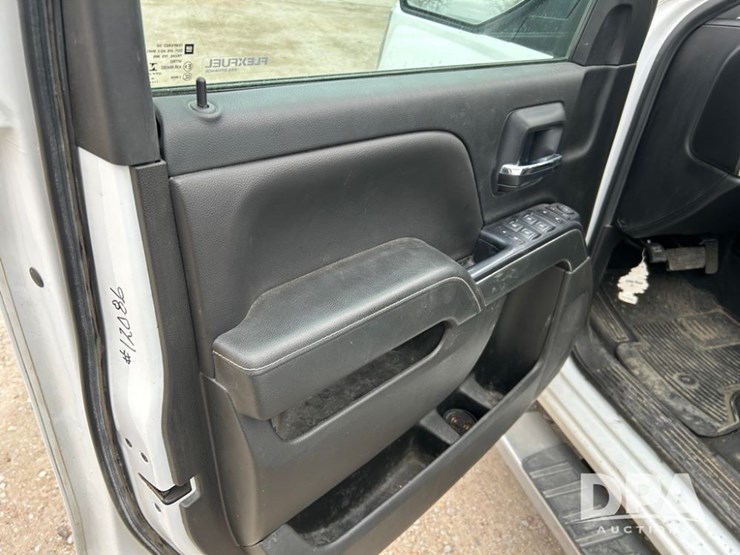 2018-chevrolet-silverado-4-door-pickup-(cp1307,-unit-12086)-image-22