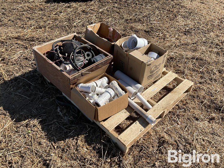 pallet-of-misc-plumbing-supplies-image-3