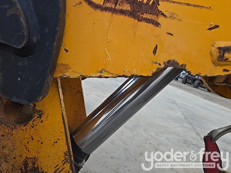 2017-jcb-512-56-image-52