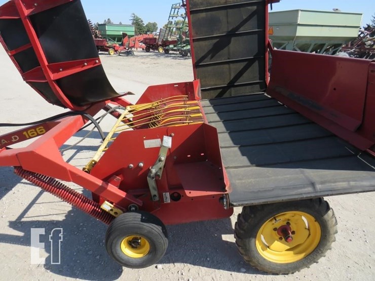 new-holland-166-image-7