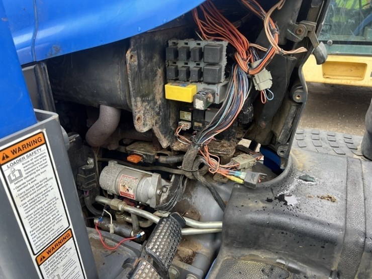 2001-new-holland-tc40d-image-11