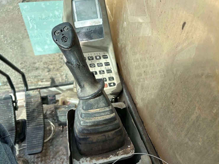 2001-new-holland-ec215-image-20