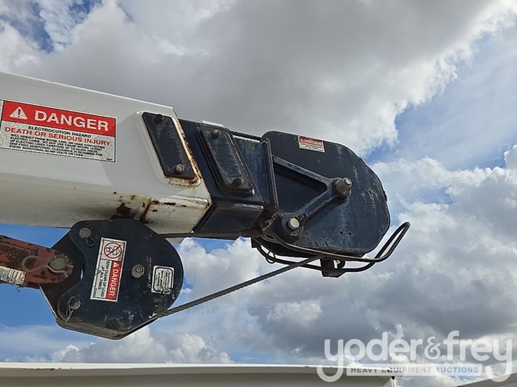 2014-dodge-service-truck-image-25