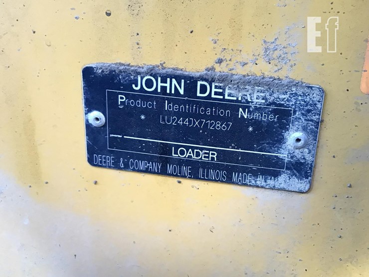 2005-deere-244j-image-17