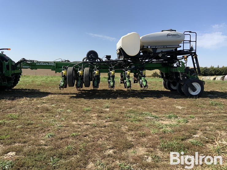 2016-harvest-international-pb4030brt-image-8