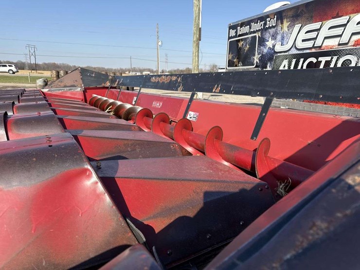 case-ih-1083-image-7