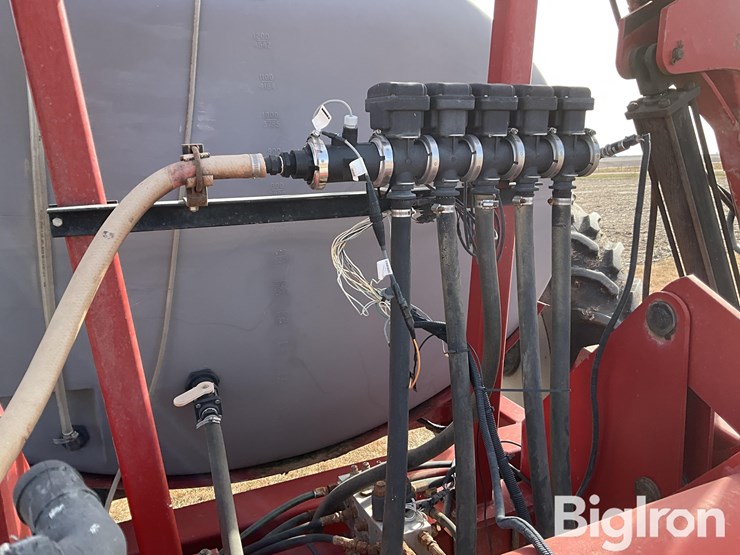 case-ih-2800-image-18