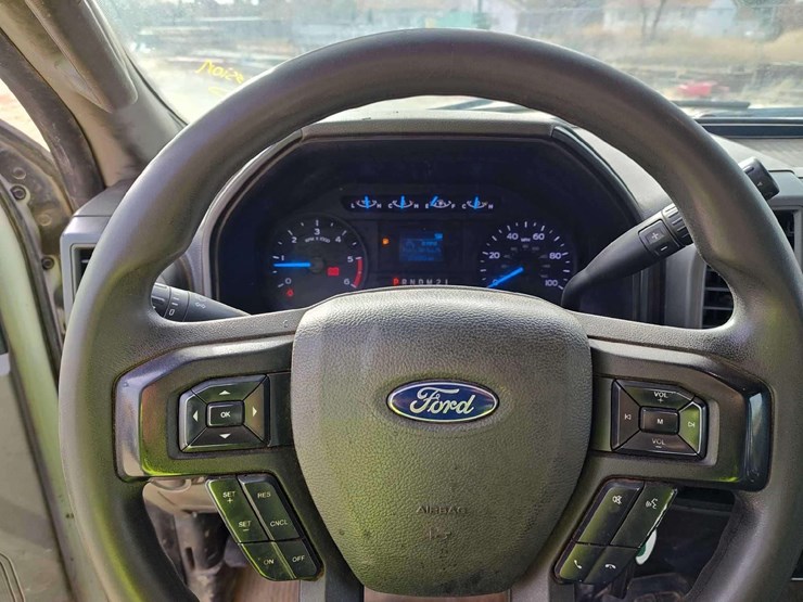 2017-ford-f550-image-41