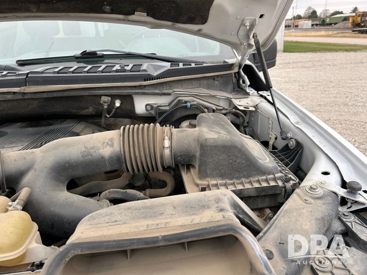 2019-ford-f150-xlt-image-17