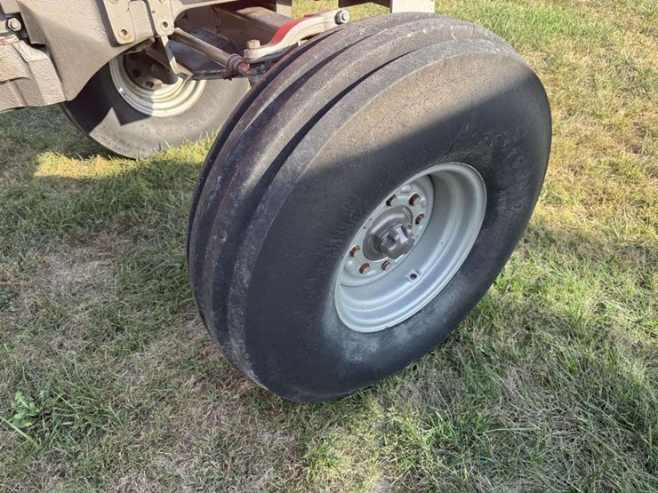 1977-massey-ferguson-1135-image-7