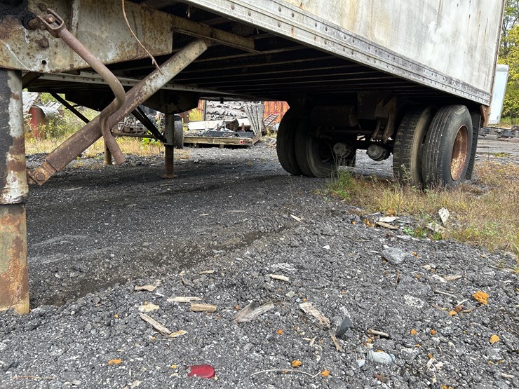 #75-•-28ft-van-trailer-image-4