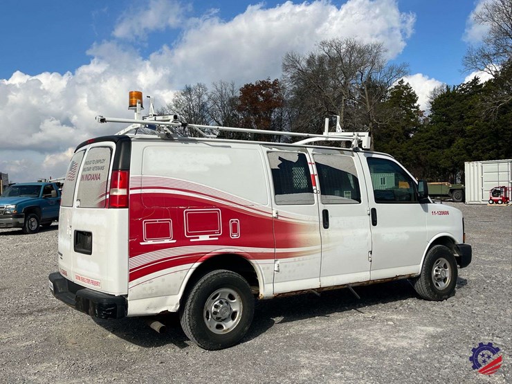 2012-chevrolet-express-van-image-4