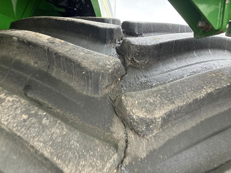 2013-john-deere-s670-image-40