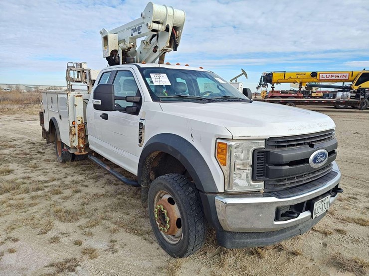 2017-ford-f550-image-2