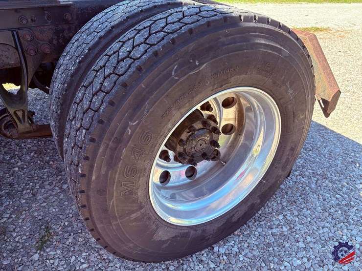 2017-international-prostar-image-12