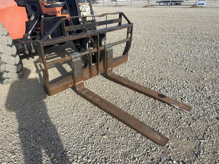 2015-jlg-g6-42a-image-12