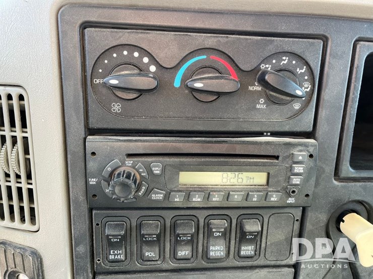 2010-ihc-workstar-petroleum-truck-(jn3389,-unit-487)-image-63