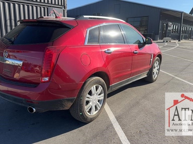 2010-cadillac-srx-image-3