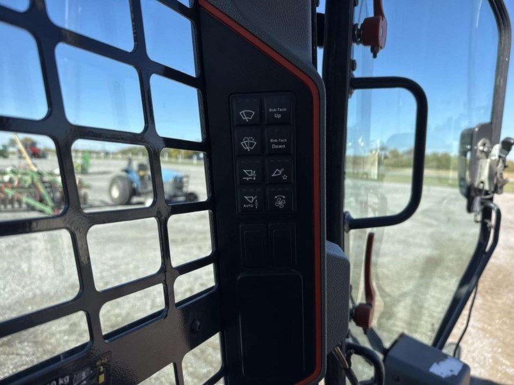 2022-bobcat-t66-image-13