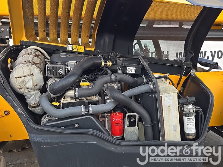 2017-jcb-512-56-image-93