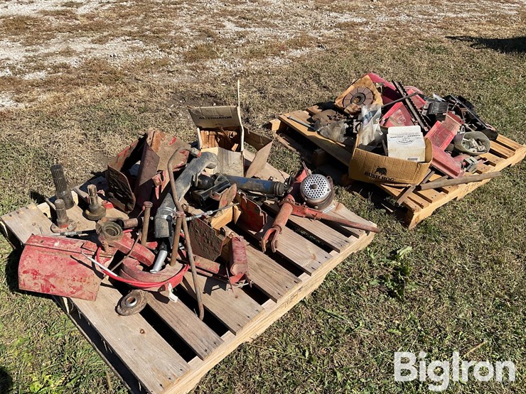 two-pallets-of-misc-tractor-parts-image-7