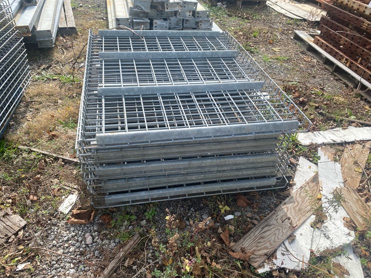 #92-•-(9)-pallet-racking-shelf-decking-image-1