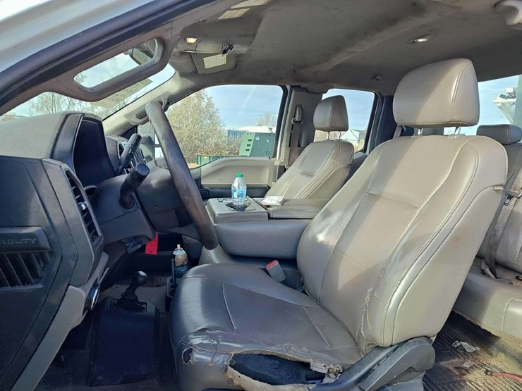 2017-ford-f550-image-17