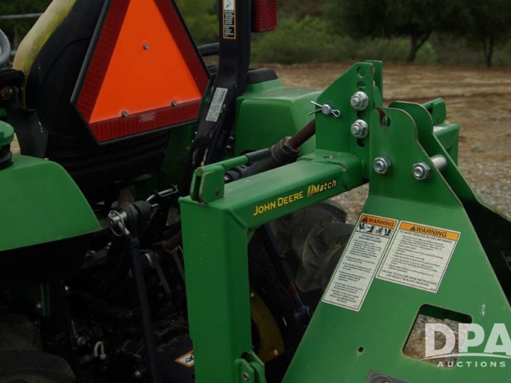 john-deere-2032r-image-11