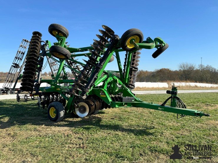 2013-john-deere-2623vt-image-3