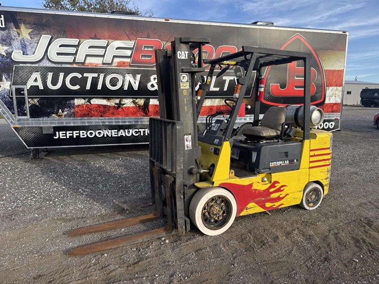 caterpillar-60-image-1