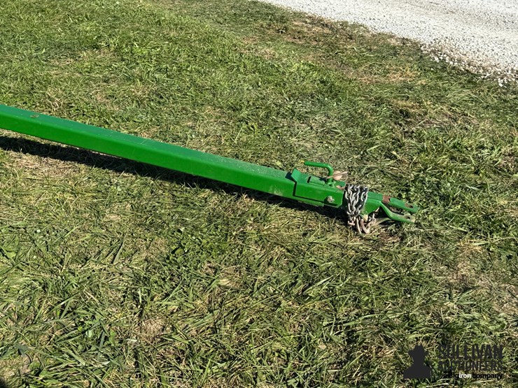 2022-john-deere-c8r-image-9