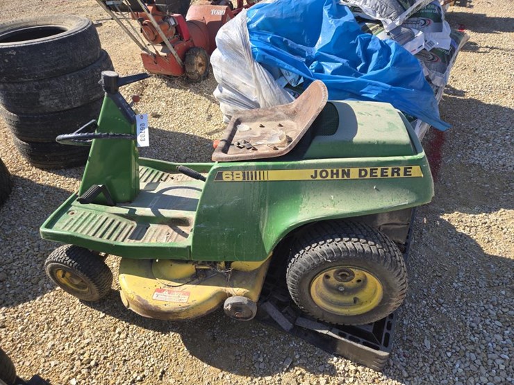 john-deere-la-image-1