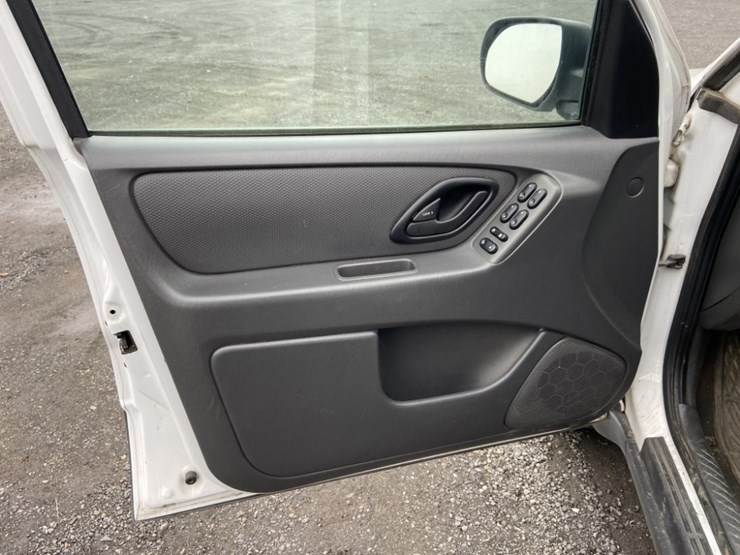 2007-ford-escape-image-18