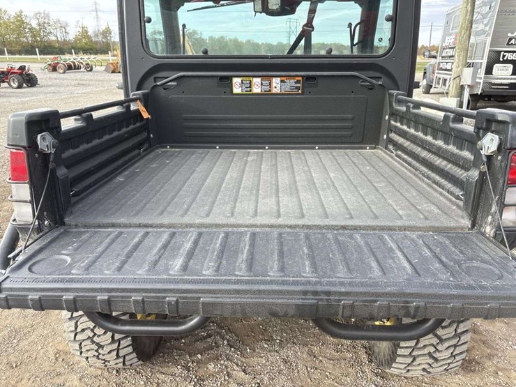 john-deere-gator-image-13