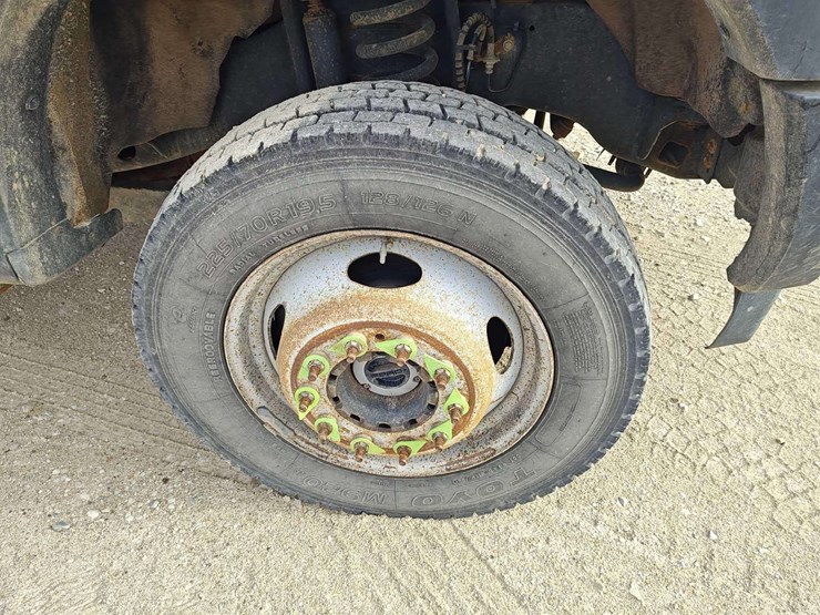 2017-ford-f550-image-60