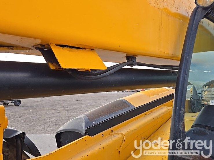 2017-jcb-512-56-image-63